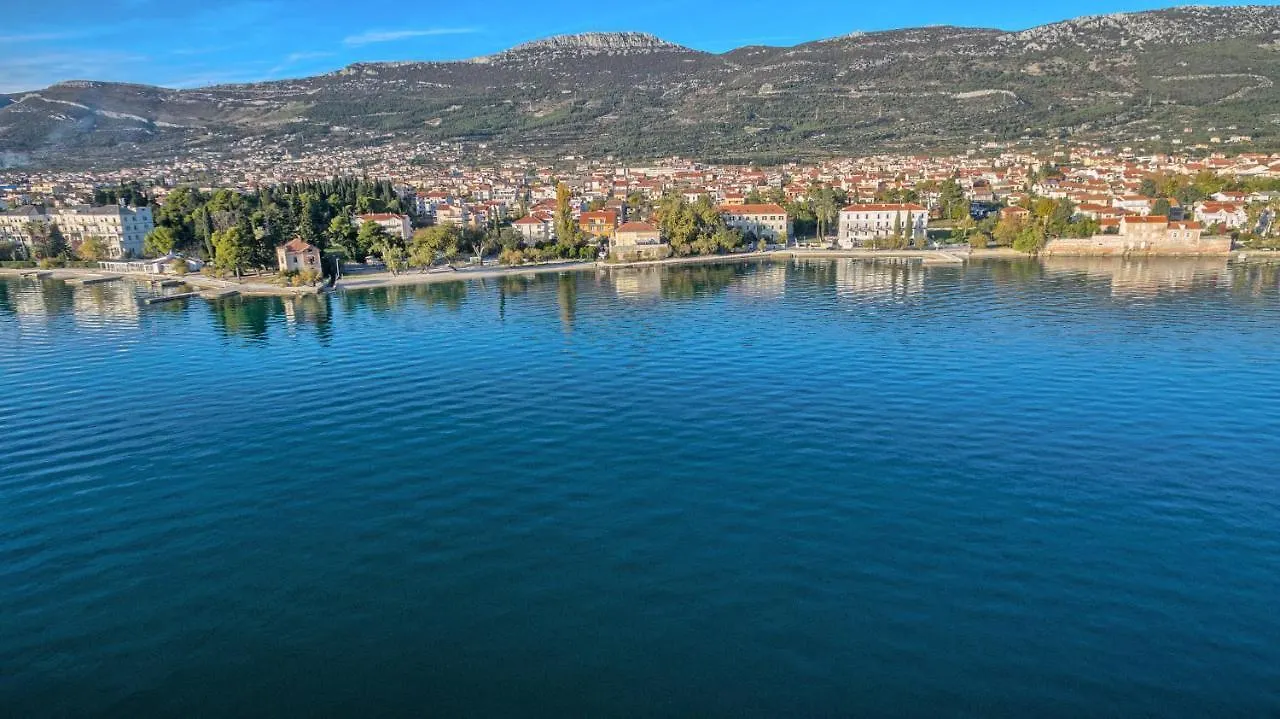 Apartment Apartman Seashell Kastela Croatia