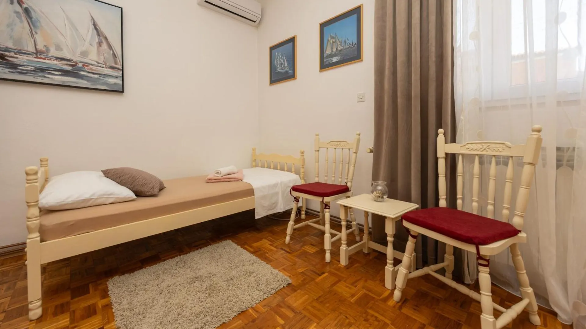 Apartman Seashell Kastela 0*,  Croatia